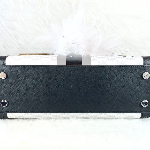 🖤New Michael Kors 🖤 Center Stripe Bright W… - Picture 7 of 8